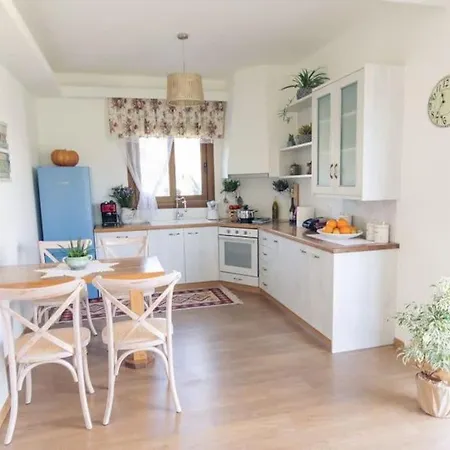 Asprolia Villa *